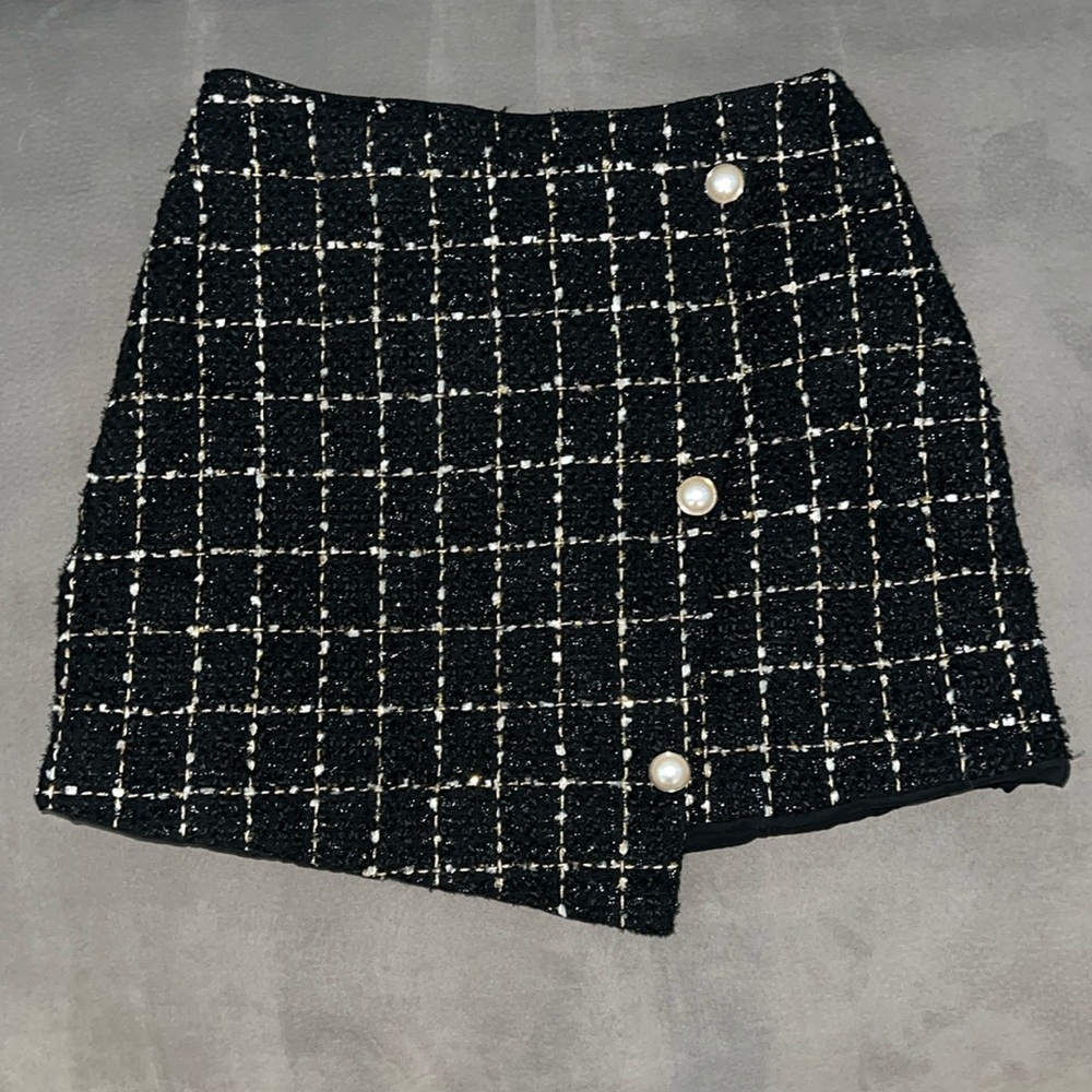Shein mini skirt - size M - never worn!